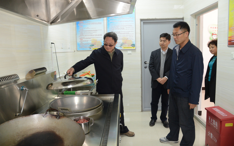 2在固原市救助管理站查看后厨卫生_副本